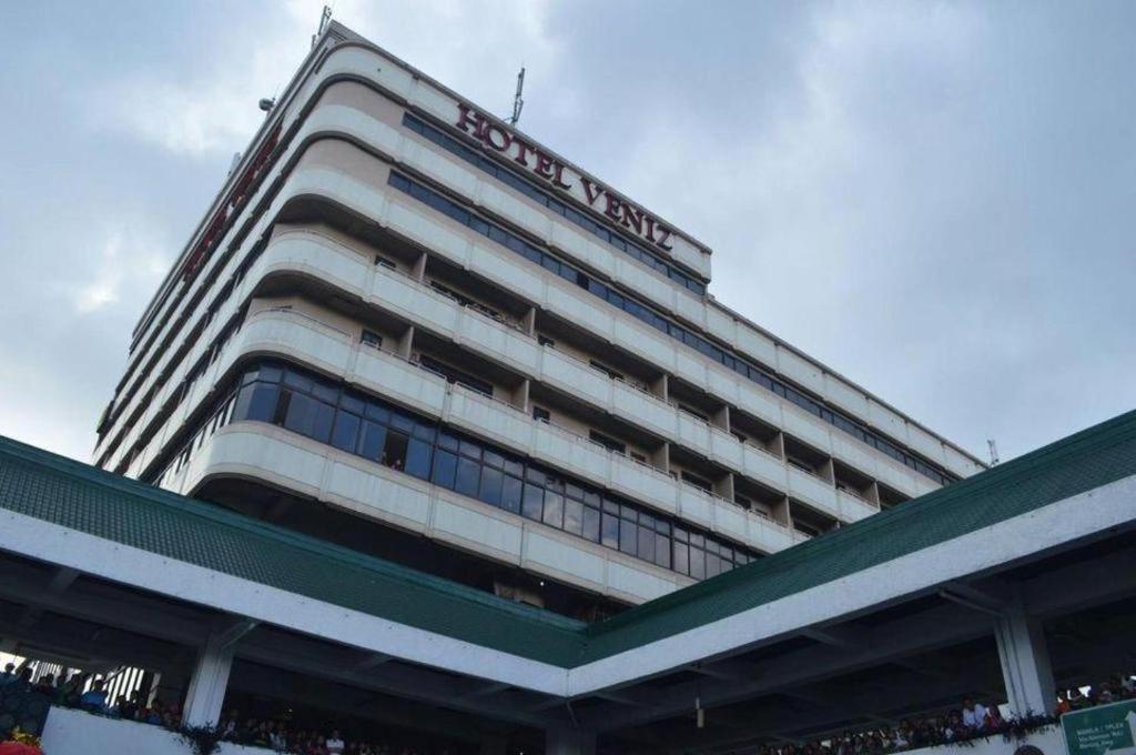 Hotel Veniz Baguio City Exterior photo